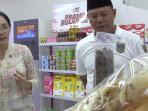 Rieke-Diah-Pitaloka-saat-berkunjung-ke-Koperasi-Desa-Merah-Putih-di-Purwakarta.jpg