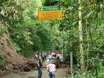 Ruas-Jalan-Maribaya-Timur-diterjang-longsor-akses-dua-desa-terputus.jpg