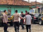 SK-sempat-mengamuk-saat-dibawa-ke-Polsek-Gunungguruh-Senin-152023.jpg