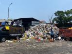 Sampah-di-TPS-Ciwastra-Bandung-menumpuk.jpg