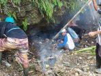 Sejumlah-warga-Pangandaran-menyingkirkan-sampah-Jumat-1182023.jpg