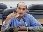 Sekretaris-Komisi-I-DPRD-Kota-Cirebon-Tunggal-Dewananto-saat-rapat-kerja-bersama-Dishub.jpg