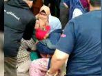 Seorang-ibu-jemaah-umrah-asal-Garut-pingsan.jpg