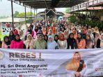 Sri-Dewi-mendapat-aspirasi-dari-para-kader-posyandu-RESES-ADV.jpg
