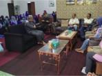 Srikandi-PLN-YBM-PLN-Peringati-HPN-dengan-Berbagi-Kebaikan-Salurkan-Sembako-untuk-Santri-di-Tasik.jpg