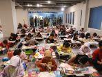 Suasana-lomba-mewarnai-yang-diinisiasi-Waroeng-Steak-Shake.jpg