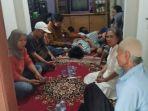 Suasana-rumah-satu-pelajar-yang-terseret-ombak-di-Pantai-Karang-Papak.jpg