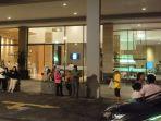 Tamu-hotel-di-Kota-Tasikmalaya-memilih-keluar-gempa-bumi.jpg