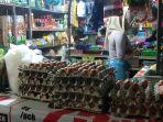 Telur-ayam-yang-dijual-di-kios-M-Alan-di-Pasar-Kanoman-Kecamatan-Lemahwungkuk.jpg
