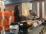 Tiga-tersangka-kepemilikan-ganja-kering-seberat-64-kilogram-Cianjur.jpg