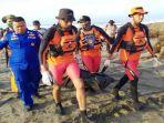 Tim-SAR-gabungan-mengevakuasi-jenazah-nelayan-asal-Kabupaten-Indramayu.jpg