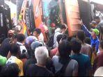 Truk-hebel-terguling-di-campaka-_.jpg