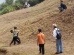 jabar/Viral-pelajar-SMP-terlibat-adu-jotos-di-Cianjur-Rabu-4102023.jpg