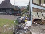 Viral-penampakan-kantor-Kecamatan-Lembang-dipenuhi-sampah-hingga-fasilitas-rusak.jpg