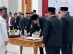 Wali-Kota-Sukabumi-Ayep-Zaki-saat-melantik-pejabat-eselon.jpg