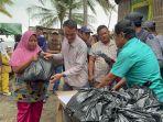 Warga-terdampak-banjir-rob-di-Ciapatuguran-Palabuhanratu.jpg