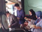 Warung-nasi-milik-Enjang-Cimaung.jpg