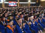 Wisuda-Universitas-BTH.jpg