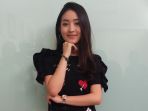 aktris-cantik-natasha-wilona-ke-tribun-jabar_20170805_134839.jpg