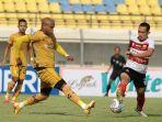 anderson-salles-kiri-saat-melawan-madura-united-d.jpg