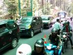 antrean-di-pintu-tangkubanparahu.jpg