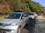 antrean-kendaraan-pemudik-di-jalur-selatan-limbangan_20150714_141858.jpg