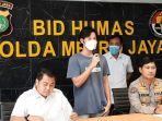 artis-peran-naufal-samudra-dalam-jumpa-pers-terkait-penangkapannya-di-polda-metro-jaya.jpg