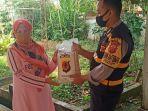 babinmas-polres-sukabumi-kota-berikan-paket-sembako.jpg