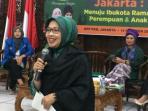 bakal-calon-wakil-gubernur-dki-jakarta-sylviana-murni_20161014_204657.jpg