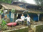 Tiba Musim Hujan, Warga di Dua Kampung Ini Harus Tidur di Tempat yang Lebih Tinggi