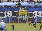 bobotoh-saksikan-persib-latihan.jpg