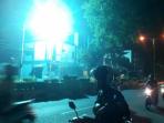 bola-api-yang-keluar-dari-trafo-di-jalan-jendral-sudirman_20161022_191445.jpg