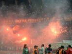 bonek-dukung-persebaya.jpg
