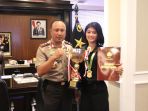 bripda-annisa-menerima-penghargaan-dari-kapolda-jabar_20180917_165246.jpg