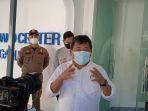 bupati-garut-rudy-gunawan-saat-diwawancara-di-command-center.jpg