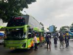 bus-di-terminal-cicaheum-bandung.jpg