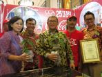 ccai-terima-penghargaan-csr_20170315_100819.jpg
