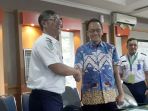 didi-ruswandi-berjabat-tangan-dengan-direktur-pt-ganesha-media-nusantara-teguh-joko_20171018_153446.jpg