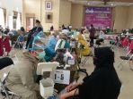 dinkes-ciamis-gelar-vaksinasi-covid-19-kepada-2000-orang-petugas-pelayanan-publik.jpg