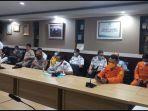 dirjen-perhubungan-darat-budi-setiadi-di-pelabuhan-ketapang-rabu-3062021-malam.jpg