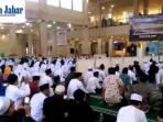 doa-bersama-istigosah-di-masjid-raya-bandung_20161104_155940.jpg