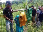 enah-39-terlihat-kesakitan.jpg