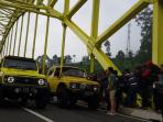 fotografer-di-jembatan-cukang-monteng_20160319_134755.jpg