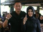 gus-harimurti-yudhoyono-dan-anisa-pohan-mencoblos_20170215_221915.jpg