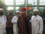 habib-bahar-bebas-pakai-baret-merah.jpg
