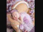 harga-gaun-yang-dikenakan-anak-nella-kharisma-dan-dory-harsa-gendhis.jpg