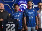 ilham-udin-armaiyn-kedua-dari-kiri-dan-hasyim-kipuw-ketiga-dari-kiri.jpg