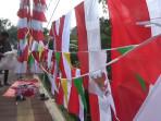 ilustrasi-pedagang-bendera-merah-putih.jpg