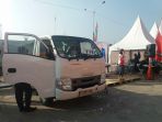 isuzu-traga-grebeg-pasar-kembali-hadir-di-pasar-lembang_20180807_191940.jpg