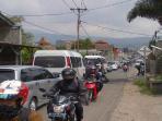 jalan-lembang-macet_20151225_105337.jpg